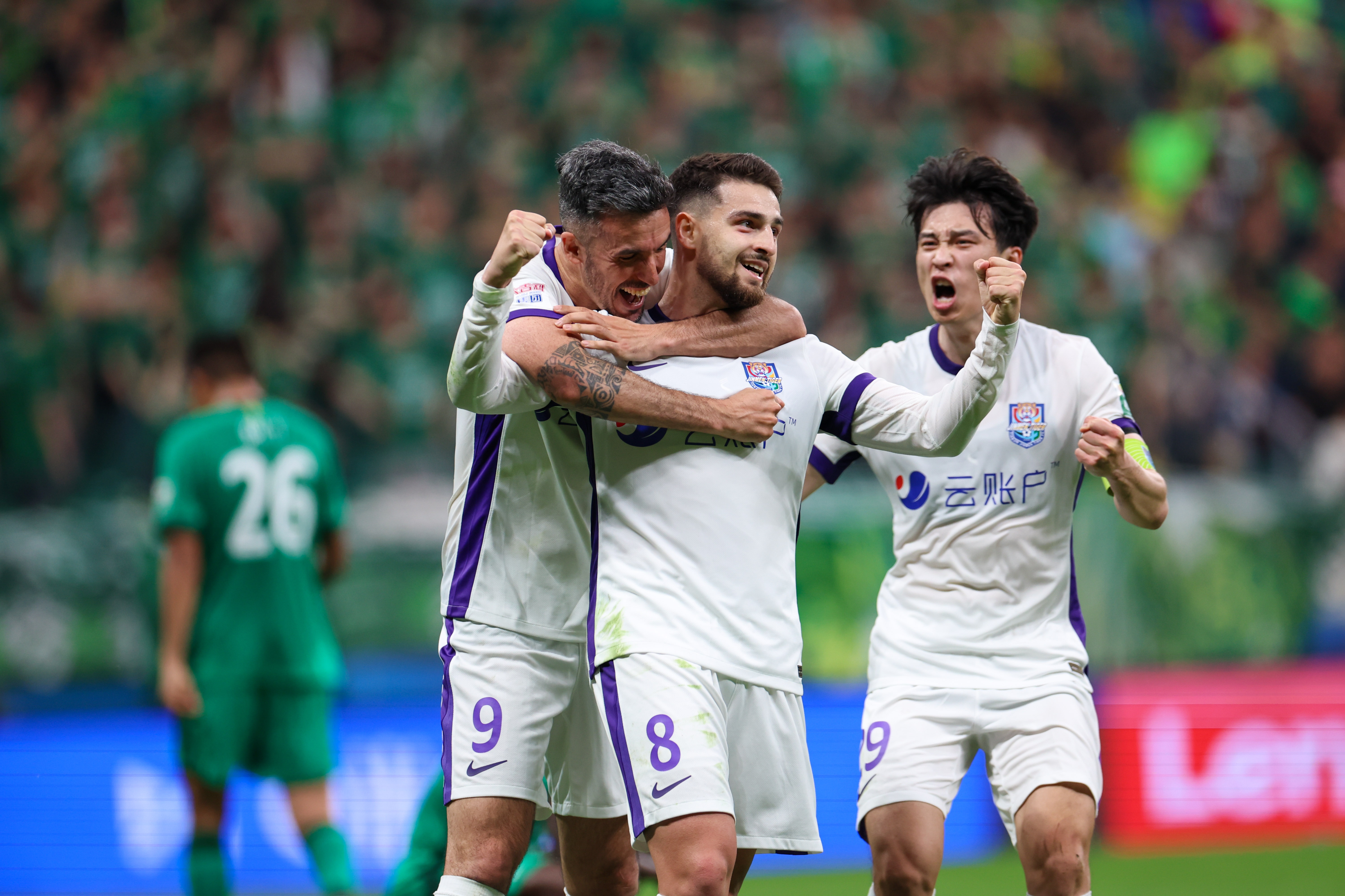 保級六分戰！津門虎三鎮外援對子，后防漏勺成勝負手