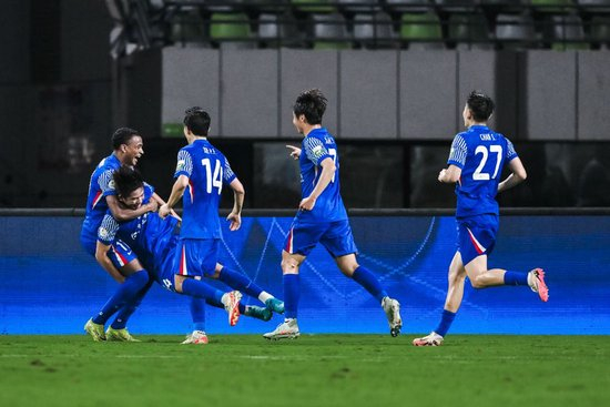 18歲雙星處子球，申花客場3-1梅州緊追蓉城