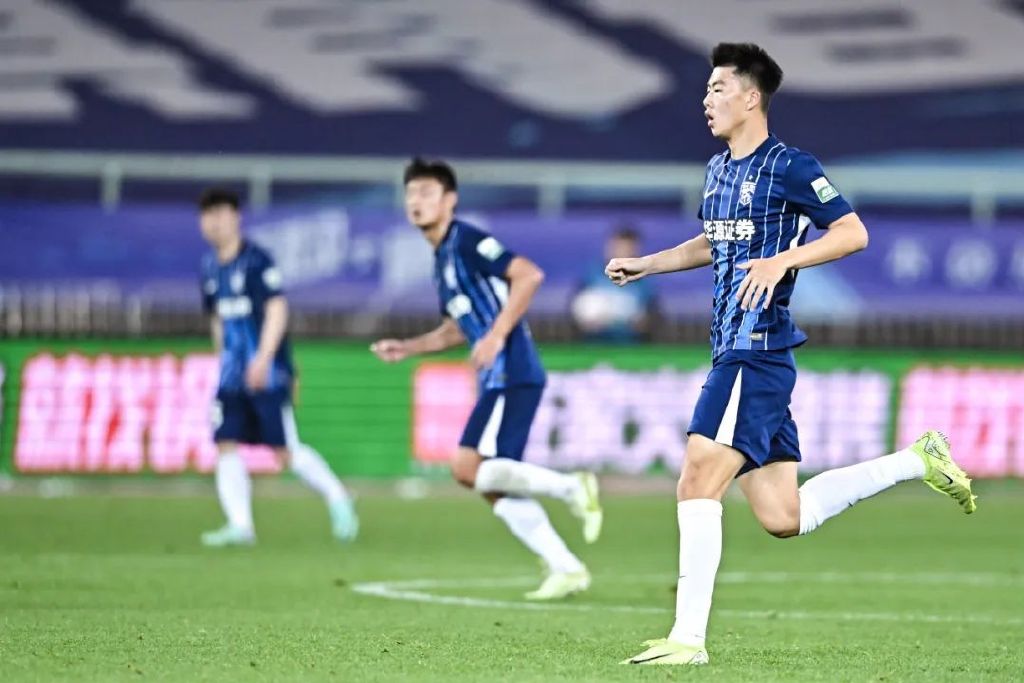 21歲張振陽補時第9分鐘頭球絕平，三鎮4-4國安連追三球