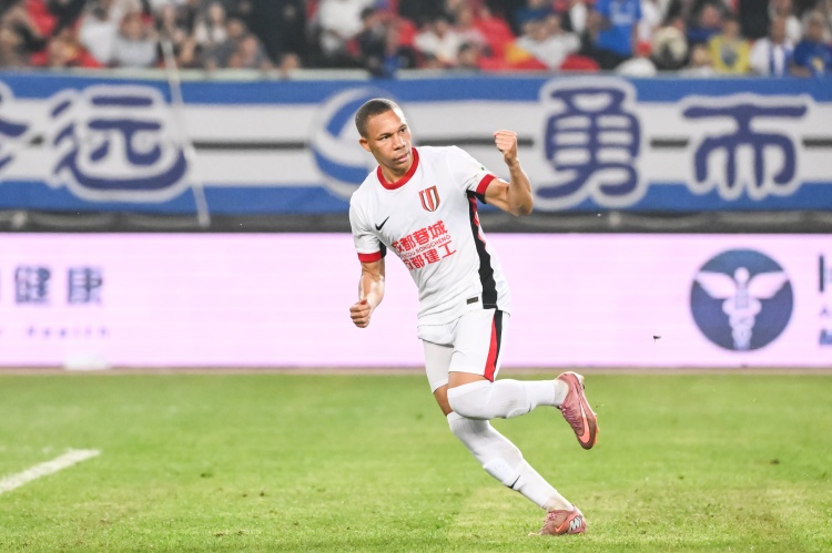 韋林頓席爾瓦5場(chǎng)球荒，蓉城0-2大連遭兩連敗