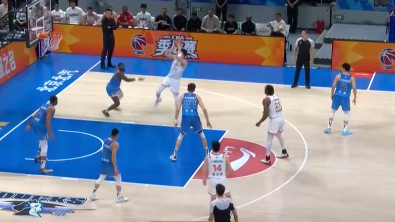 [CCTV全場集錦]??第3節39-11！上海20分大逆轉北京&3-1闖入總決賽 劉錚5記三分