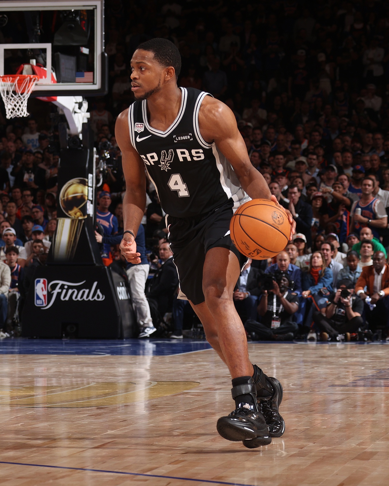 15中3！福克斯復制文森特式低迷 馬刺G5遭尼克斯壓制