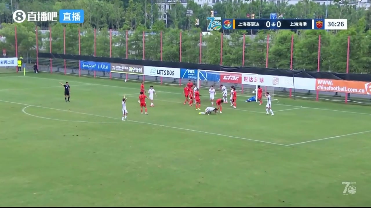 老兵不死！張琳芃頭球攻門，上海海港1-0領先上海賽更達